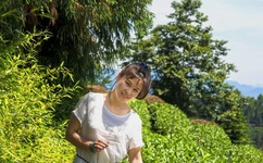 外国老人玩小姑娘视频